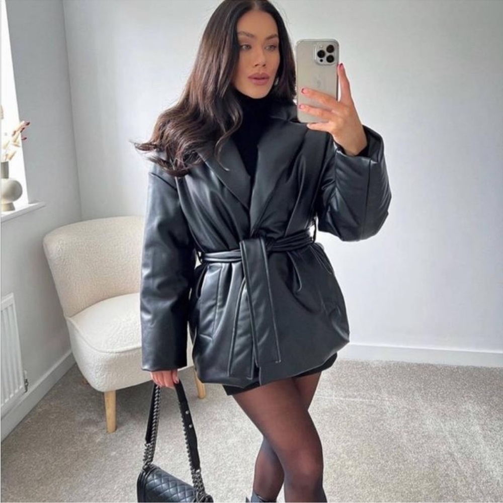 ZARA BLOGGER FAVORITE FAUX LEATHER
PUFFER COAT